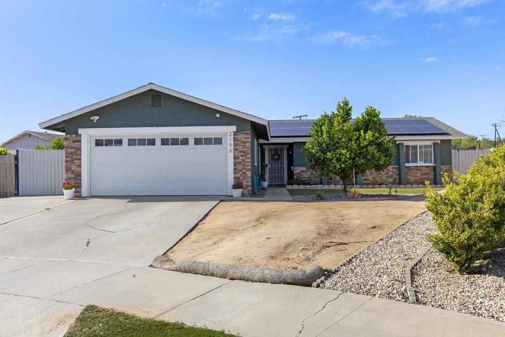 Image 2 of property listing at 2150 Beartrap Place, Escondido, CA 92027