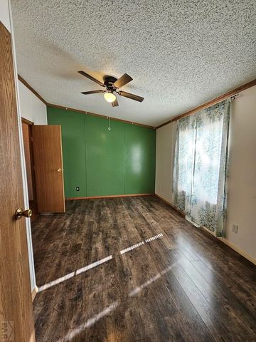 124 W 3rd Ave, Springfield, CO 81073