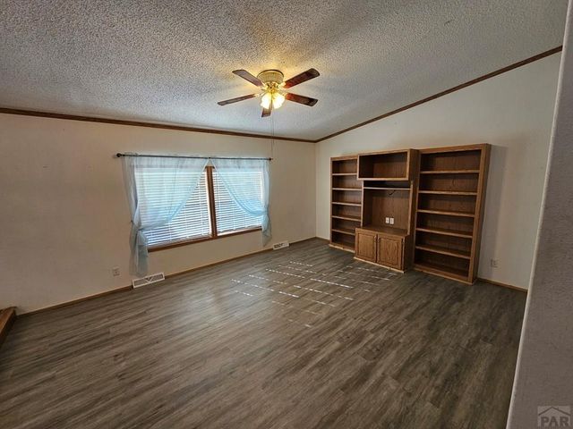 124 W 3rd Ave, Springfield, CO 81073