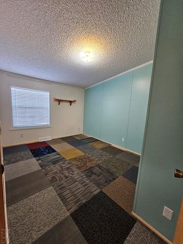 124 W 3rd Ave, Springfield, CO 81073