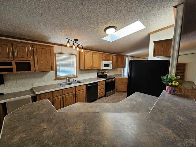 124 W 3rd Ave, Springfield, CO 81073