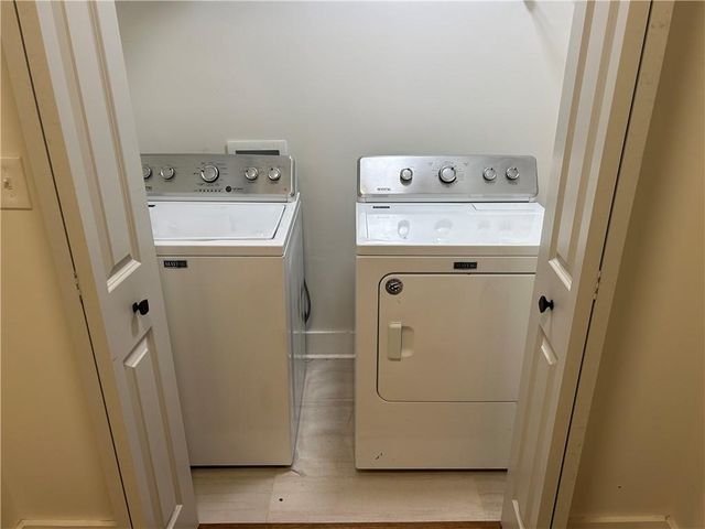 3278 Amhurst Drive NW, Atlanta, GA 30318