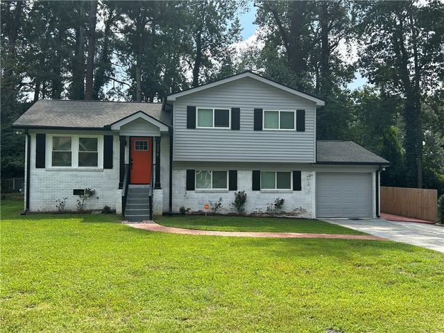 3278 Amhurst Drive NW, Atlanta, GA 30318