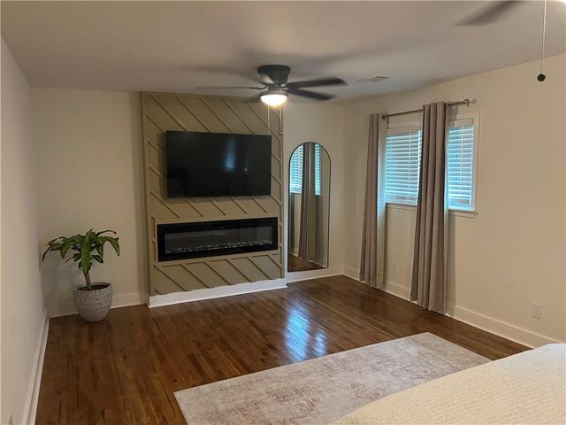 3278 Amhurst Drive NW, Atlanta, GA 30318