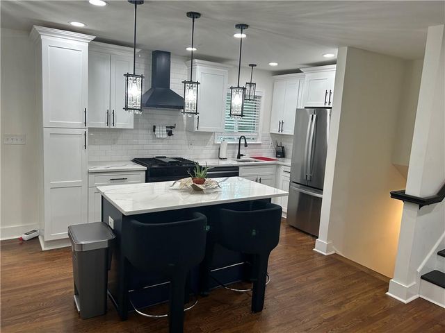 3278 Amhurst Drive NW, Atlanta, GA 30318