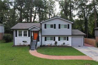 3278 Amhurst Drive NW, Atlanta, GA 30318