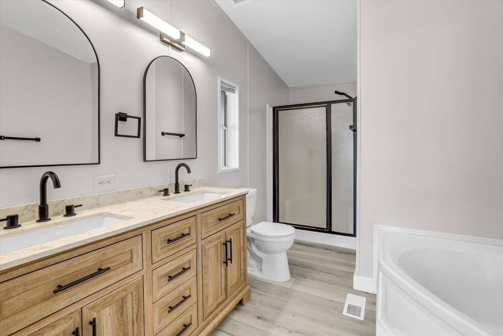 Image 12 of property listing at 12970 Highway 8 Business 93, El Cajon, CA 92021