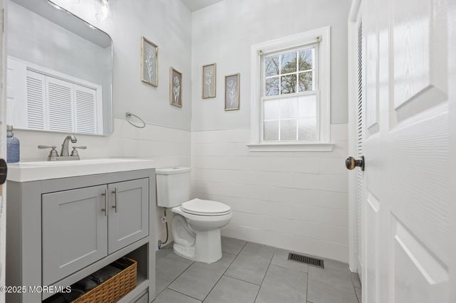 368 Wood Street, Little Egg Harbor, NJ 08087