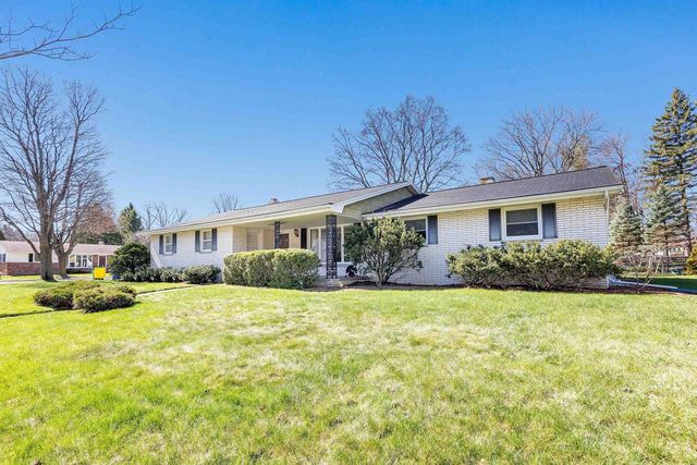 1715 BEAVER DAM DRIVE, Green Bay, WI 54304