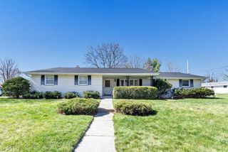 1715 BEAVER DAM DRIVE, Green Bay, WI 54304