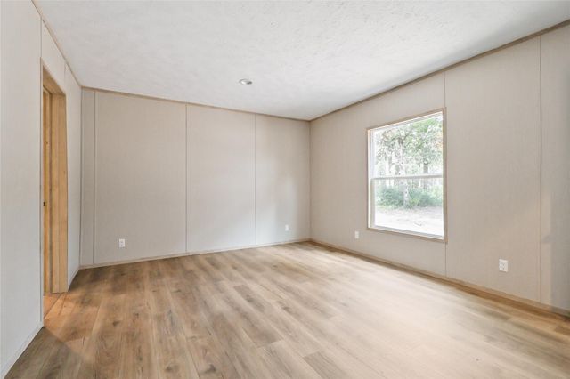 3332 Fm 1697, Ledbetter, TX 78946