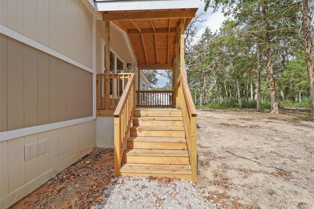 3332 Fm 1697, Ledbetter, TX 78946