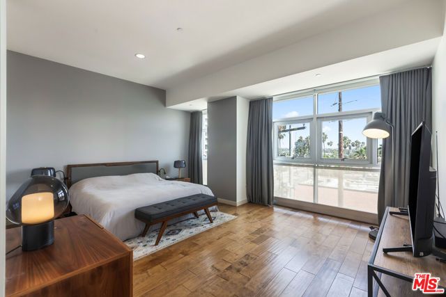 3111 Via Dolce 404, Marina Del Rey, CA 90292