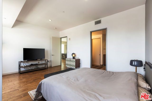 3111 Via Dolce 404, Marina Del Rey, CA 90292