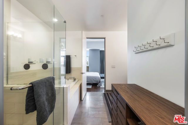 3111 Via Dolce 404, Marina Del Rey, CA 90292