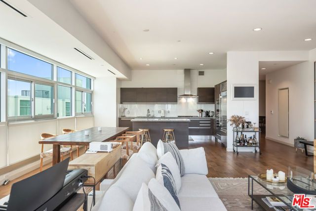 3111 Via Dolce 404, Marina Del Rey, CA 90292