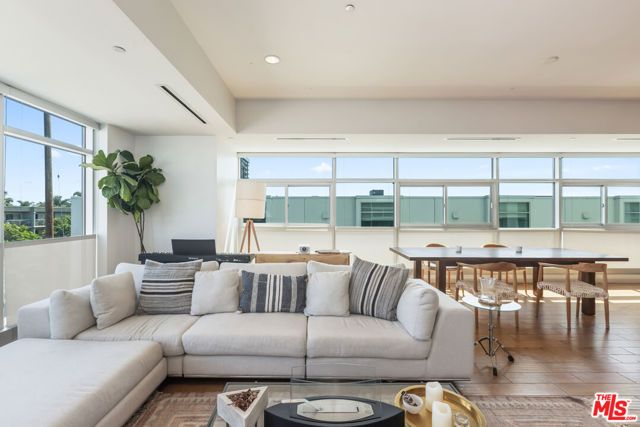 3111 Via Dolce 404, Marina Del Rey, CA 90292