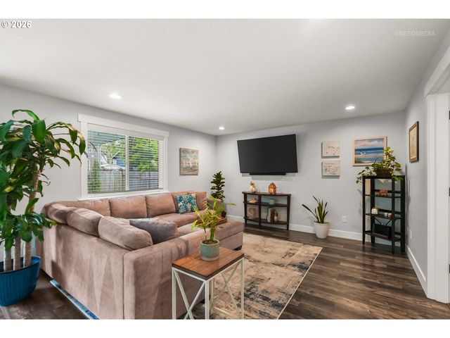 1405 Ne 14TH Pl, Canby, OR 97013