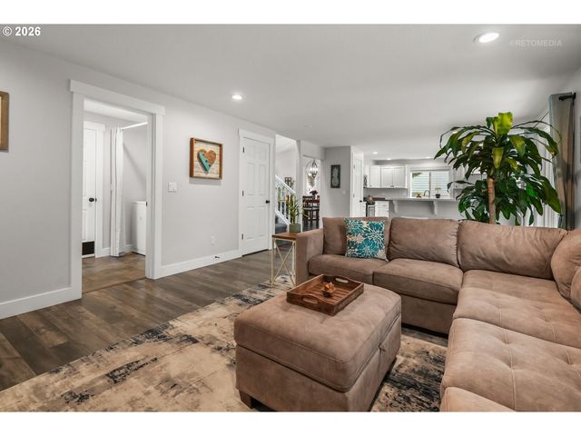 1405 Ne 14TH Pl, Canby, OR 97013