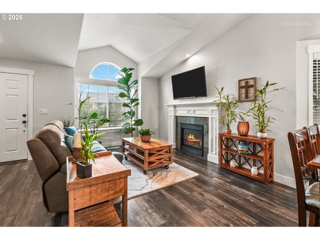 1405 Ne 14TH Pl, Canby, OR 97013