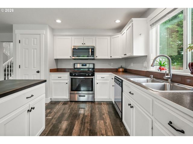 1405 Ne 14TH Pl, Canby, OR 97013