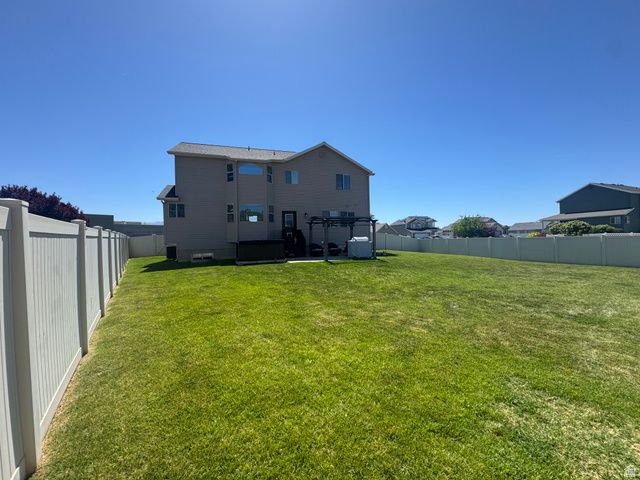 5577 S 4650 W, Hooper, UT 84315