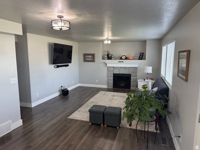 5577 S 4650 W, Hooper, UT 84315