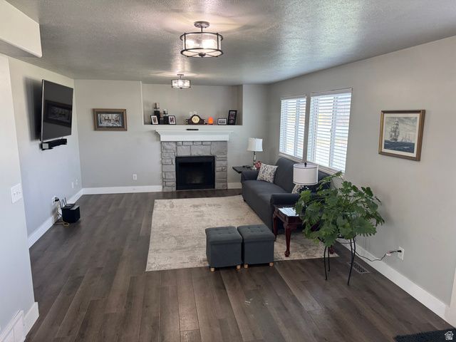 5577 S 4650 W, Hooper, UT 84315