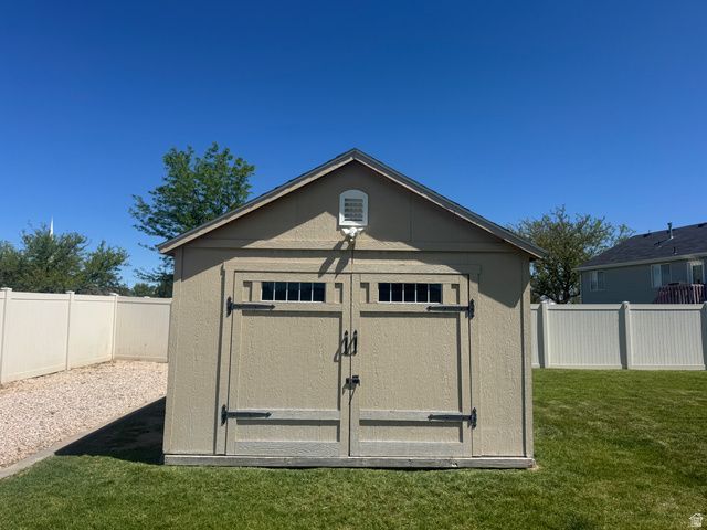 5577 S 4650 W, Hooper, UT 84315