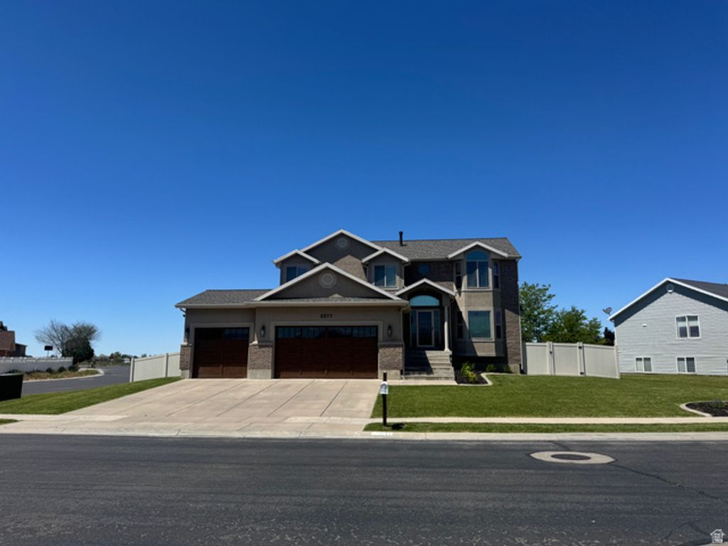 Image 17 of property listing at 5577 S 4650 W, Hooper, UT 84315