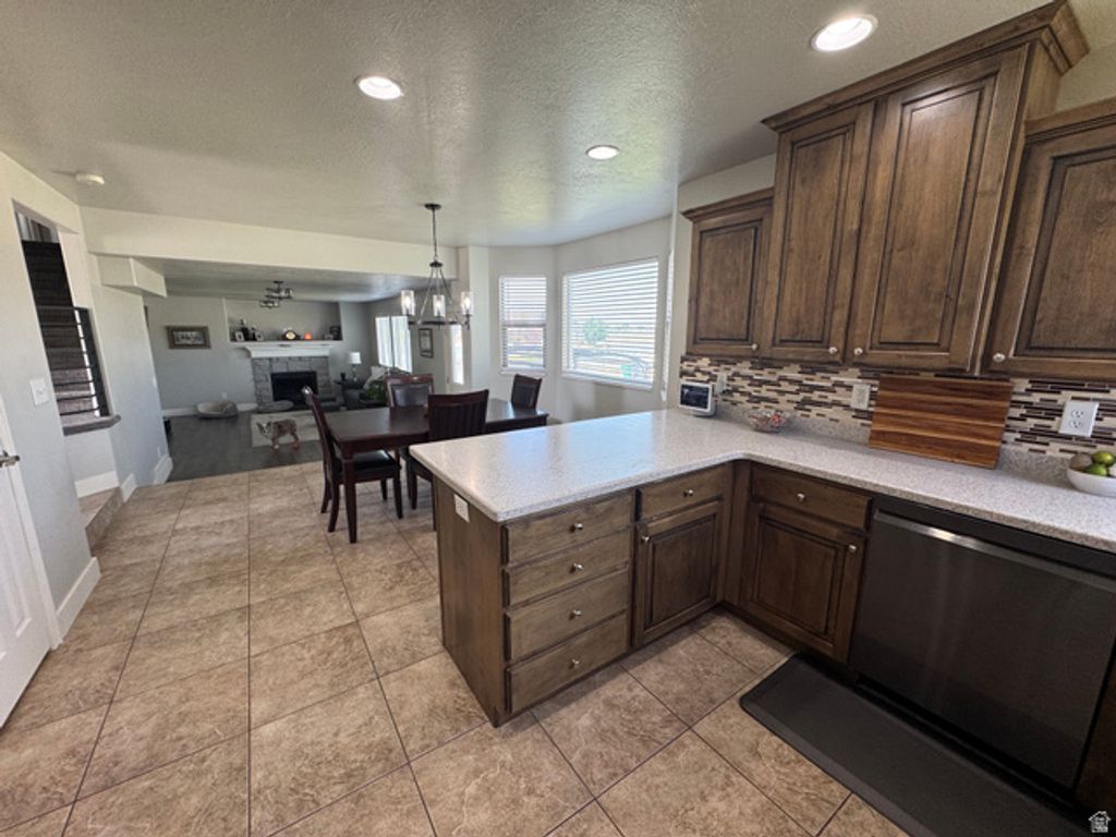 Image 28 of property listing at 5577 S 4650 W, Hooper, UT 84315