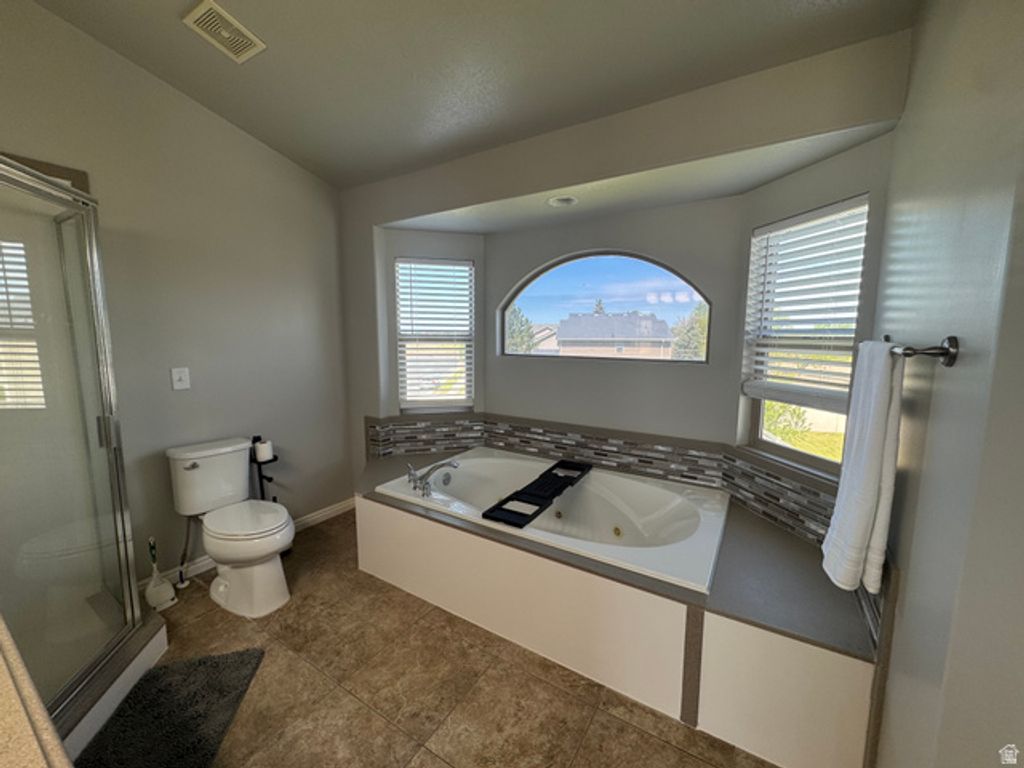 Image 42 of property listing at 5577 S 4650 W, Hooper, UT 84315