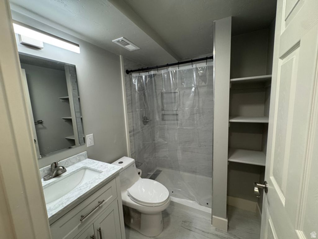 Image 56 of property listing at 5577 S 4650 W, Hooper, UT 84315