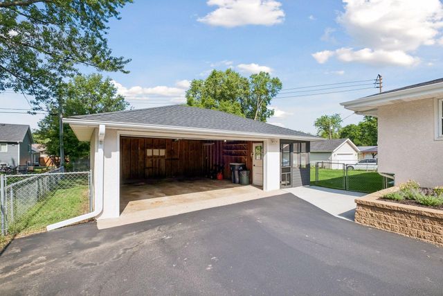 5919 Carlson Street, Shoreview, MN 55126
