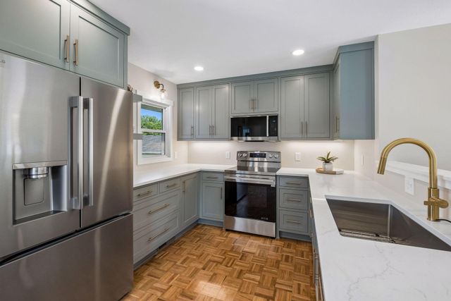 5919 Carlson Street, Shoreview, MN 55126