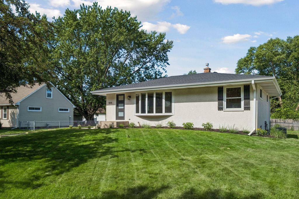 5919 Carlson Street, Shoreview, MN 55126 — photo 3
