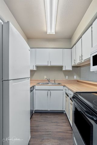 1820 E Kings Highway 42, Shreveport, LA 71105