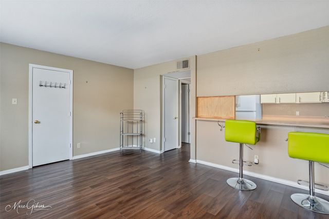 1820 E Kings Highway 42, Shreveport, LA 71105