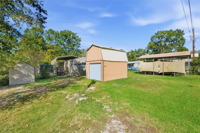 100 St Croix Dr, Point Blank, TX 77364