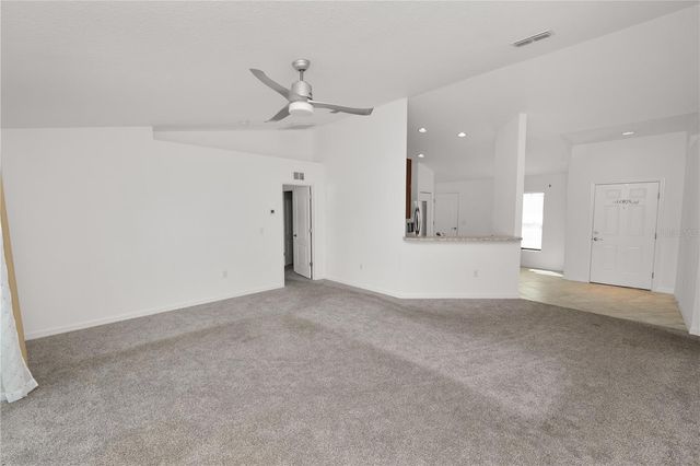 215 CHICAGO AVENUE W, Haines City, FL 33844