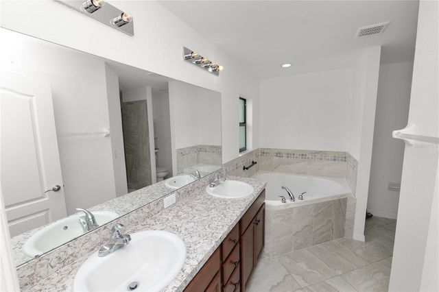 215 CHICAGO AVENUE W, Haines City, FL 33844