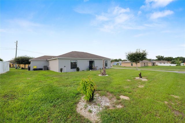 215 CHICAGO AVENUE W, Haines City, FL 33844