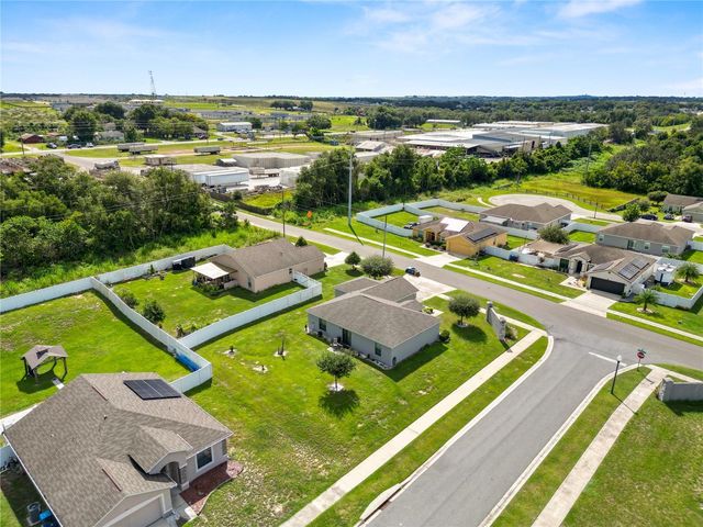215 CHICAGO AVENUE W, Haines City, FL 33844