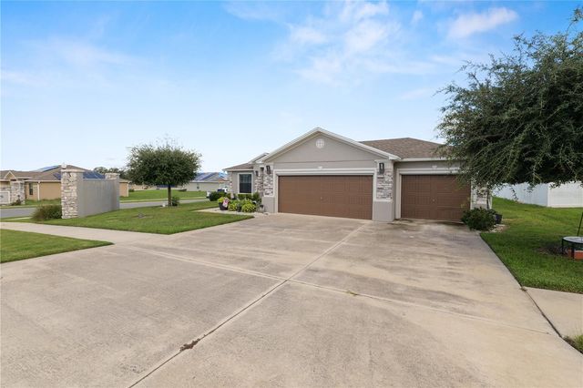 215 CHICAGO AVENUE W, Haines City, FL 33844