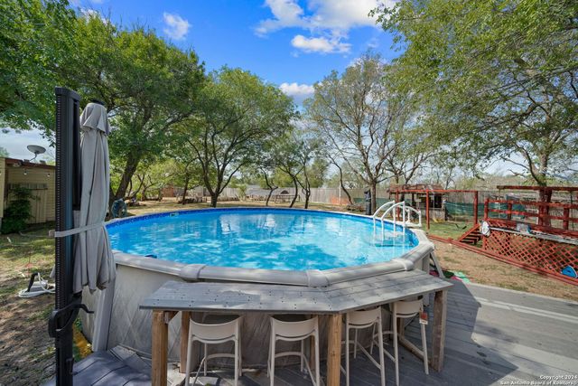 1206 HAECKERVILLE RD, Cibolo, TX 78108