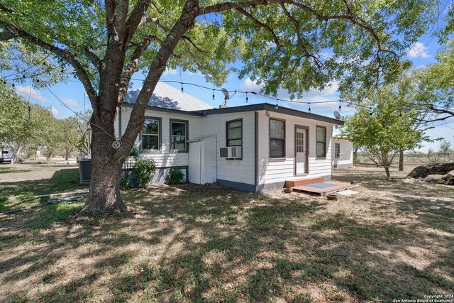 1206 HAECKERVILLE RD, Cibolo, TX 78108