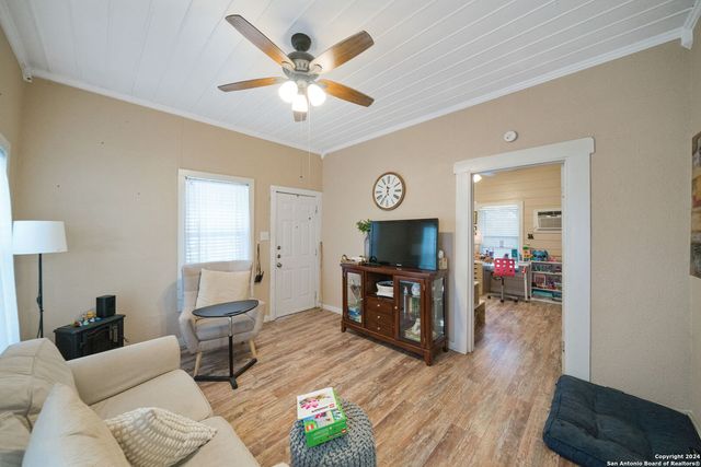 1206 HAECKERVILLE RD, Cibolo, TX 78108