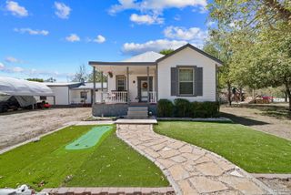 1206 HAECKERVILLE RD, Cibolo, TX 78108