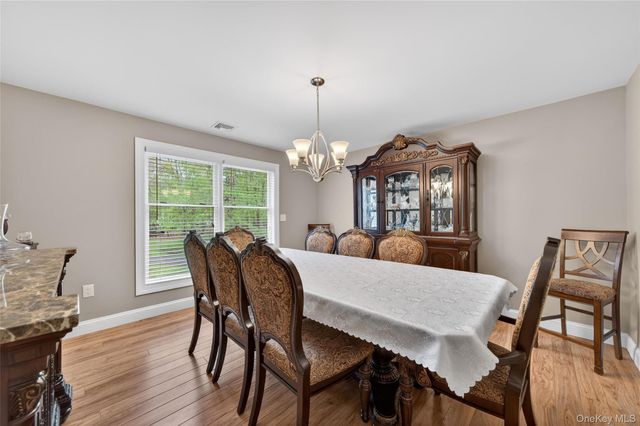 31 Roe Road, Bloomingburg, NY 12721