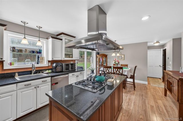 31 Roe Road, Bloomingburg, NY 12721